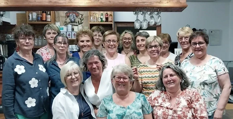 Photo de groupe lors du repas de fin d'année de l'association Gym-Santé Ladignac